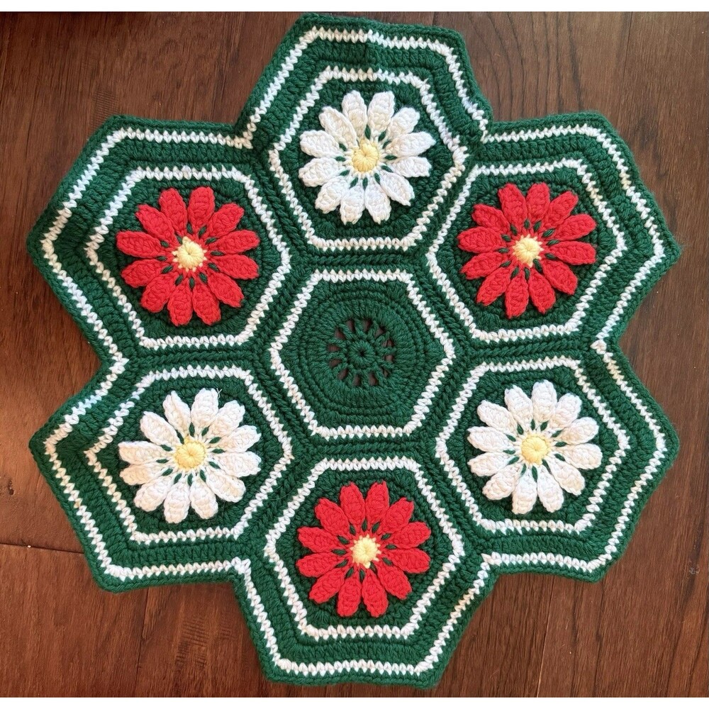 Hand Crocheted Christmas Table Centerpiece Runner Cloth Red Green White Dolly